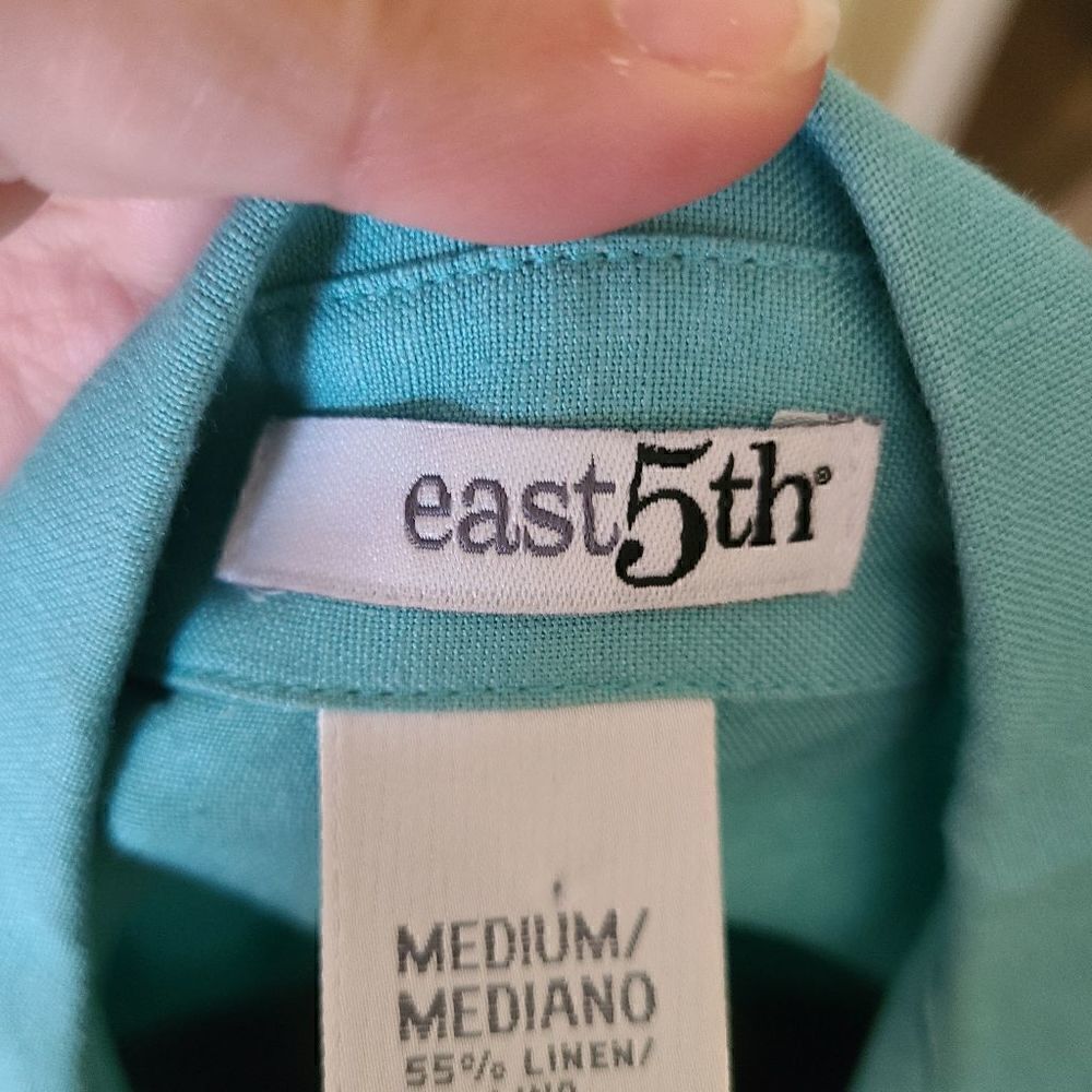 East 5th Linen Blend Button Up Top - Picture 6 of 7